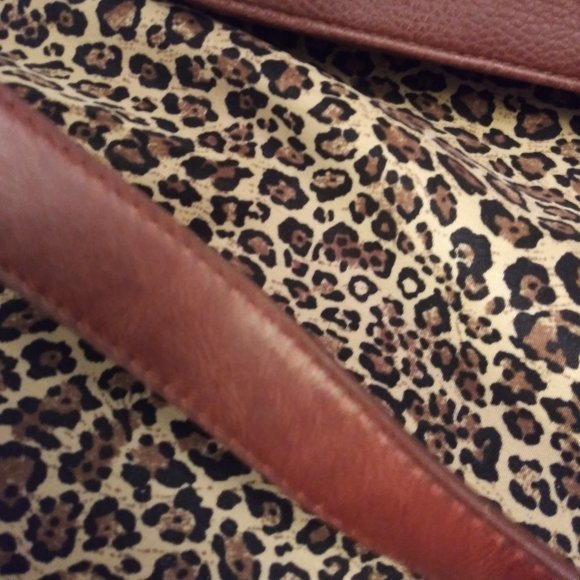 2146 Relic Leather Shoulder Bag Purse - Picture 4 of 8